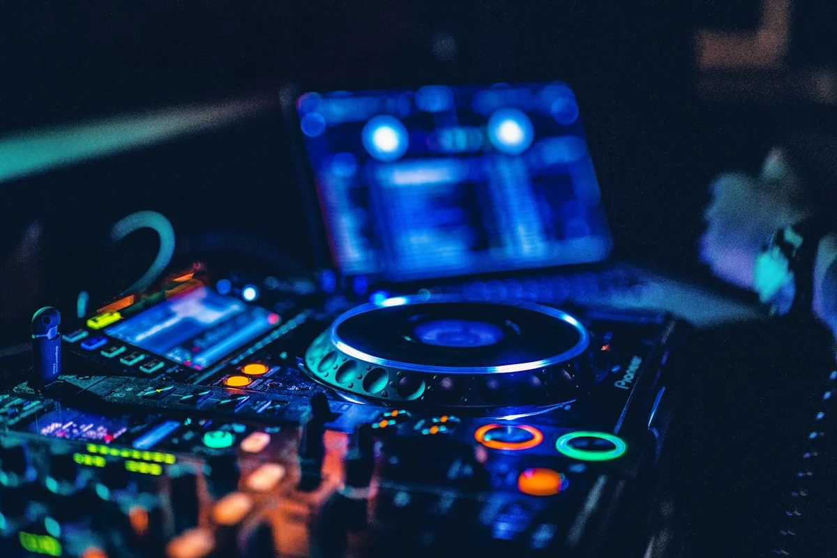 DJ mixer and turntable setup