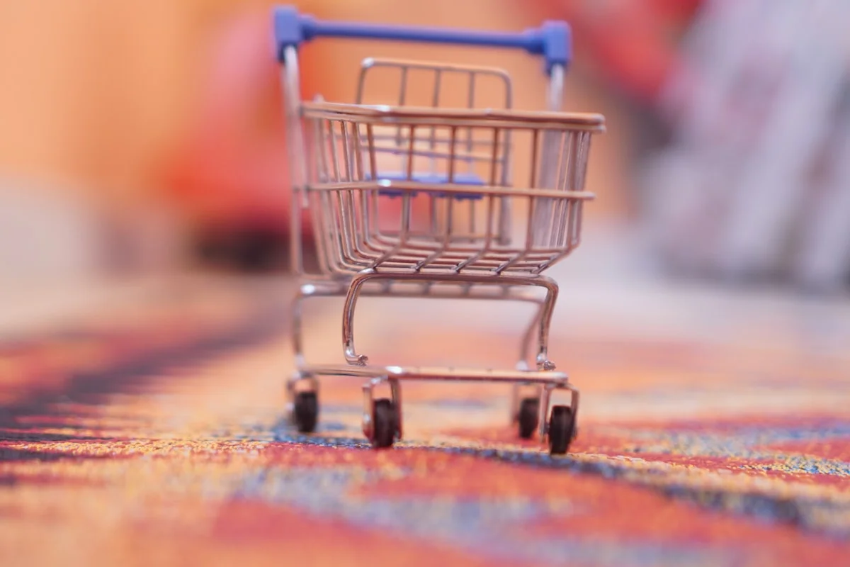 Online retail shopping